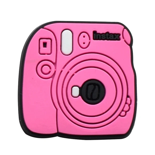 Pin’s Valise Rose – Accessoire Tendance pour Crocs & Coques
