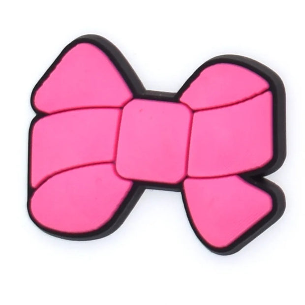 Pin’s Valise Rose – Accessoire Tendance pour Crocs & Coques